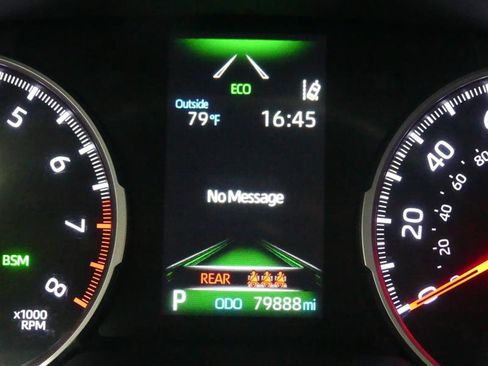 Used 2021 Toyota RAV4 XLE AWD/4WD image 33