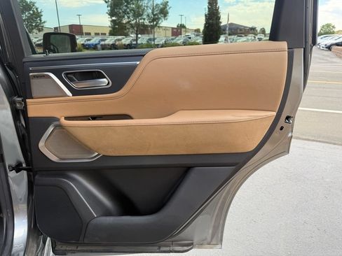 Used 2025 INFINITI QX80 Sensory AWD/4WD image 31