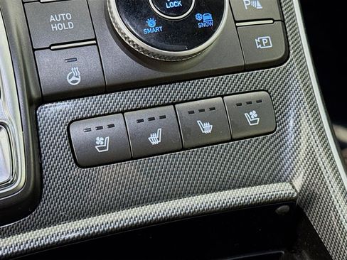 Certified 2022 Hyundai Santa Fe Limited image 23