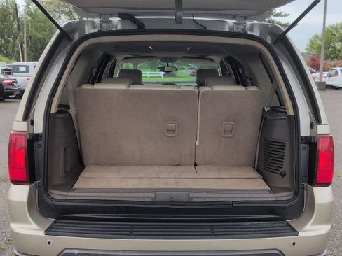 Used 2004 Lincoln Navigator Luxury AWD/4WD image 25