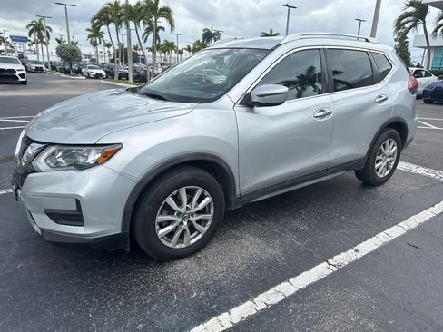 Used 2019 Nissan Rogue SV FWD image 9