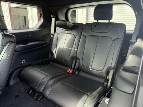 New 2025 Jeep Grand Cherokee L Limited w/ Luxury Tech Group II image 17