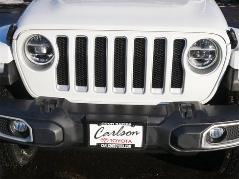 Used 2021 Jeep Wrangler Unlimited Sahara w/ Uconnect 4C Nav & Sound Group image 9