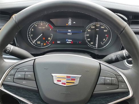 Used 2022 Cadillac XT5 Premium Luxury image 30