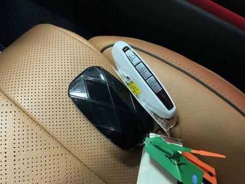 Used 2025 Genesis GV80 3.5T Advanced image 30