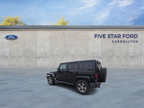 Used 2018 Jeep Wrangler Unlimited Sahara image 6