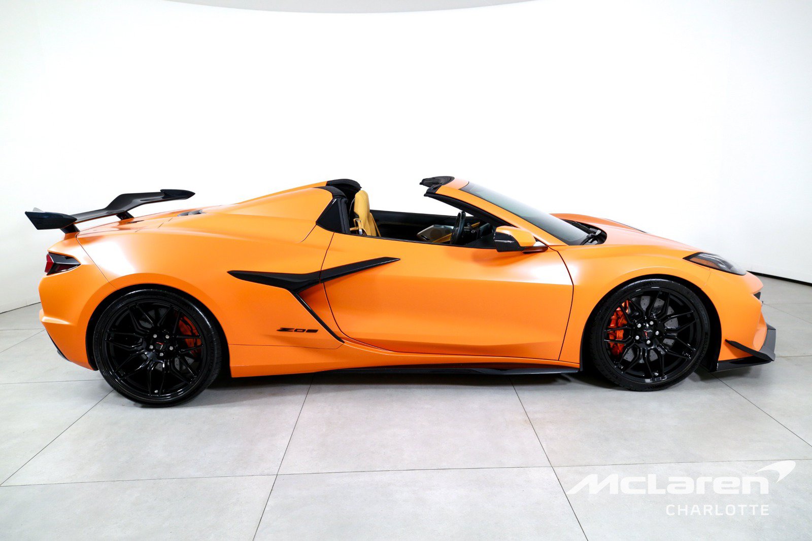 Used 2023 Chevrolet Corvette Z06 w/ Z07 Performance Package RWD image 10