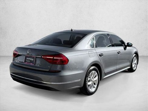 Used 2016 Volkswagen Passat 1.8T S image 5