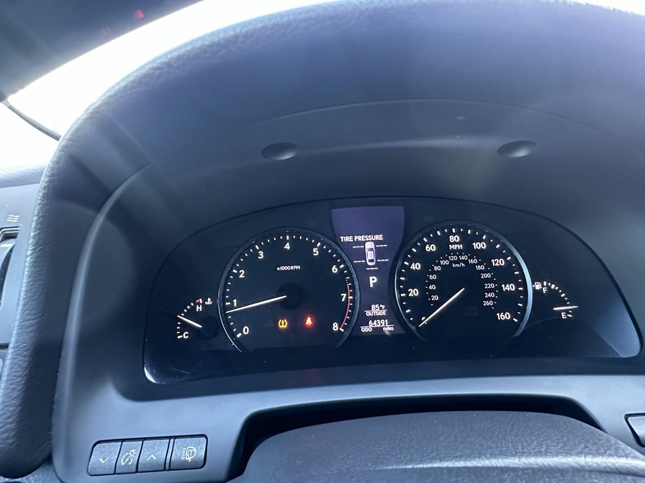Used 2013 Lexus LS 460 AWD w/ Comfort Pkg image 24