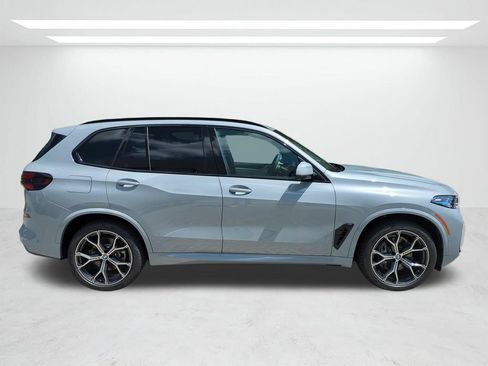 New 2026 BMW X5 xDrive40i w/ M Sport Package AWD/4WD image 3