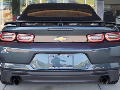 Used 2020 Chevrolet Camaro LT RWD image 7