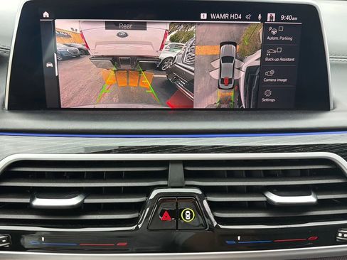 Used 2020 BMW 750i xDrive w/ Executive Package AWD/4WD image 11