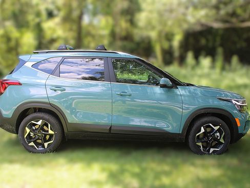 New 2026 Kia Seltos EX FWD image 5