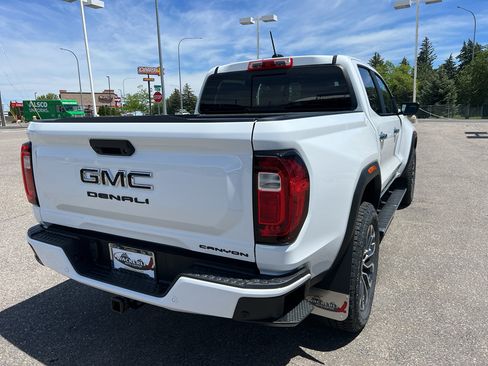 New 2026 GMC Canyon Denali w/ LPO, Black Badging Package AWD/4WD image 5
