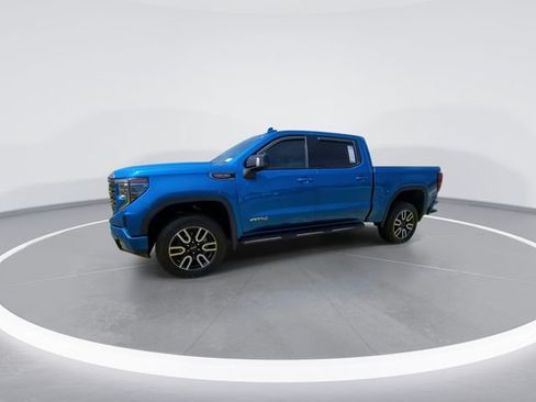 Used 2022 GMC Sierra 1500 AT4 w/ AT4 Premium Package AWD/4WD image 4