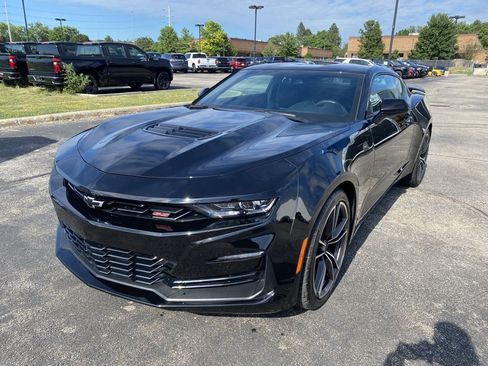 Used 2023 Chevrolet Camaro SS image 3