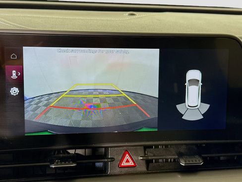 Used 2023 Kia Sportage EX image 19