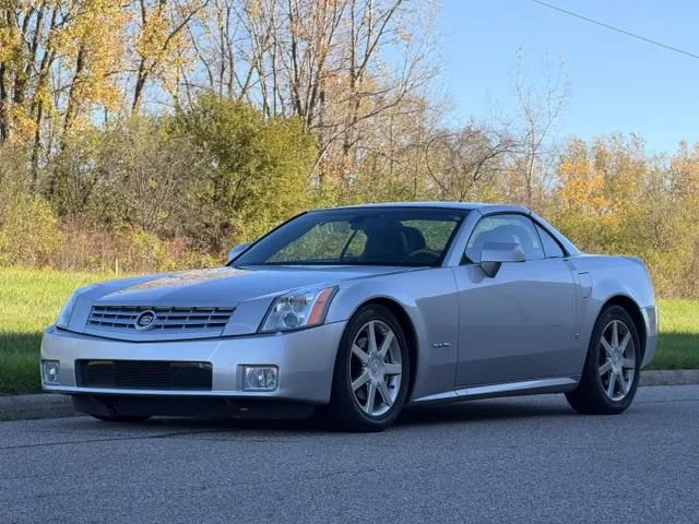 Used 2007 Cadillac XLR RWD image 21