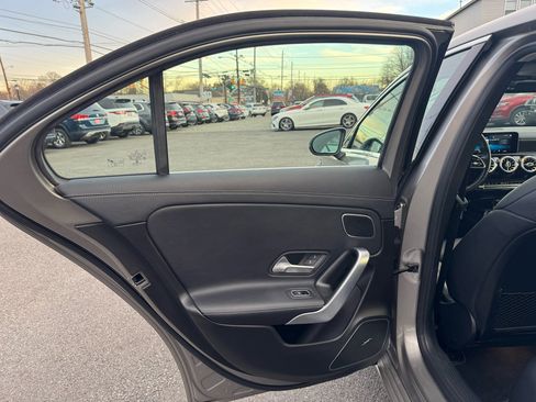 Used 2019 Mercedes-Benz A 220 4MATIC image 19