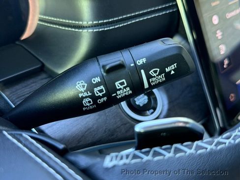 Used 2021 Jeep Grand Cherokee L Overland w/ Luxury Tech Group IV image 25