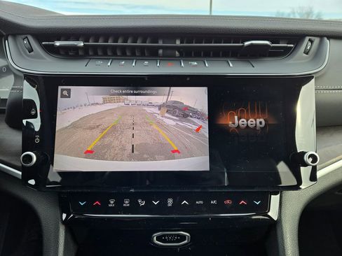 New 2026 Jeep Grand Cherokee L 4WD image 21