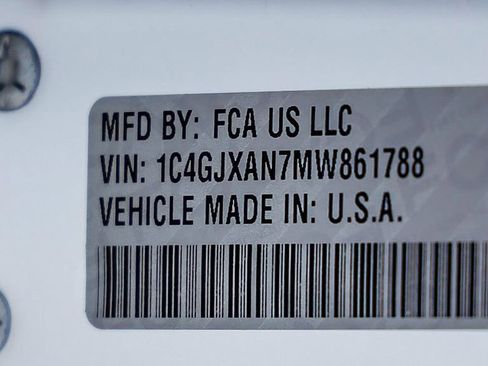 Used 2021 Jeep Wrangler Sport image 32