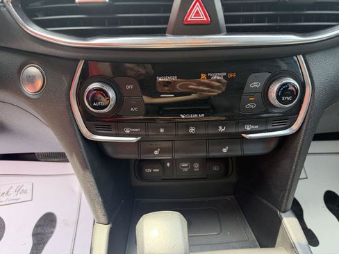 Used 2020 Hyundai Santa Fe SEL w/ Convenience Package FWD image 6