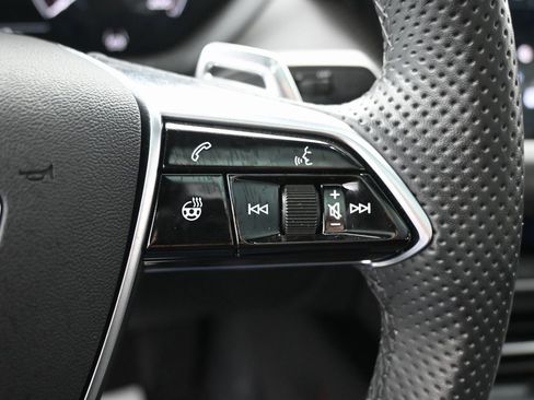 Used 2022 Audi e-tron GT Prestige w/ Prestige Package image 20