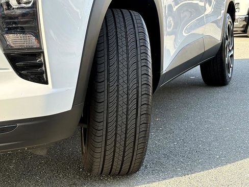 Certified 2025 Chevrolet Trax RS w/ Driver Confidence Package image 28