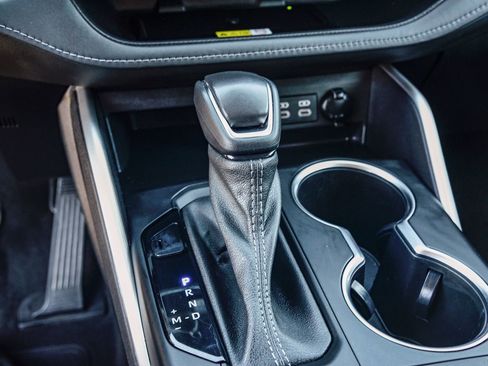 Certified 2023 Toyota Highlander XLE image 27