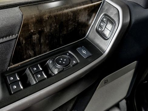 Used 2024 Ford F250 Lariat image 36