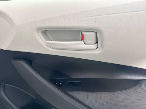 Used 2023 Toyota Corolla LE FWD image 31
