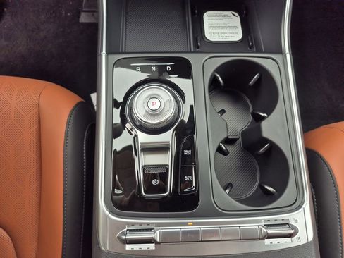 New 2026 Kia Carnival SX image 9