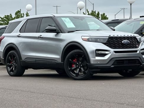Used 2021 Ford Explorer ST w/ ST Street Pack AWD/4WD image 2