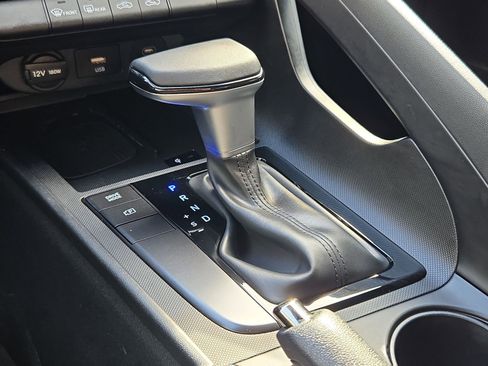 Used 2025 Hyundai Elantra Sport image 26