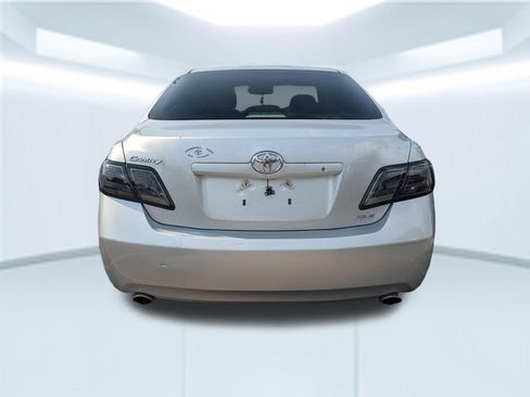 Used 2009 Toyota Camry LE FWD image 3