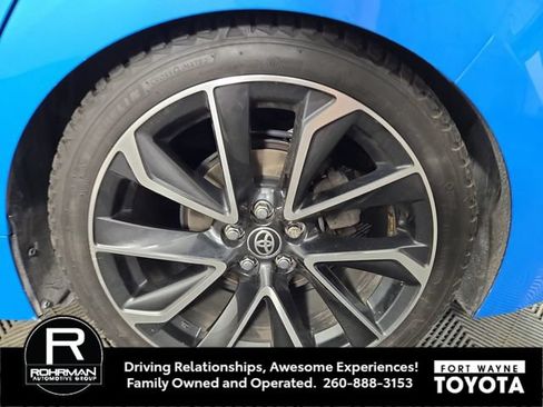Used 2021 Toyota Corolla XSE FWD image 11