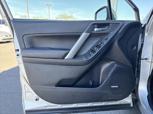 Used 2015 Subaru Forester 2.5i Limited image 10
