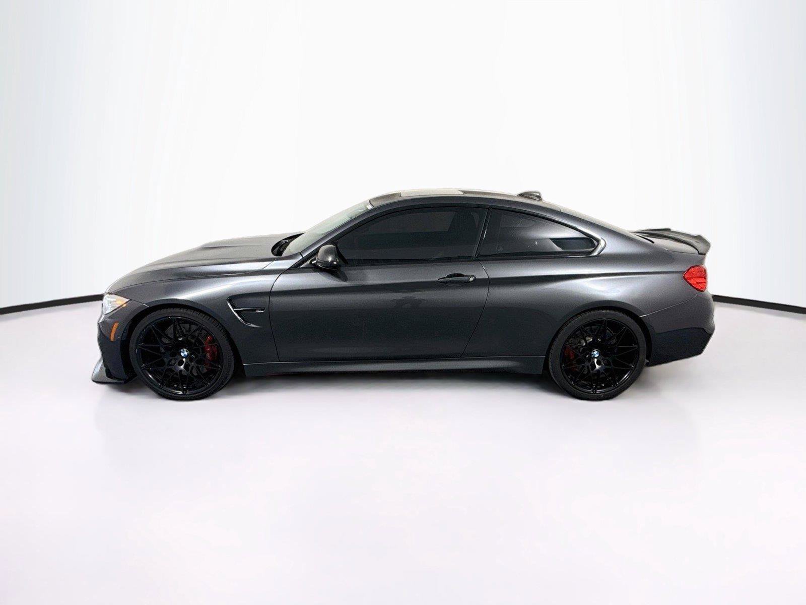 Used 2017 BMW M4 Coupe RWD image 2
