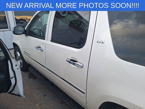 Used 2013 Chevrolet Suburban LTZ image 5