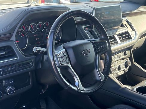 Used 2021 Chevrolet Suburban Z71 image 8