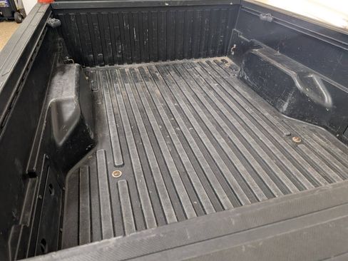 Used 2017 Toyota Tacoma TRD Sport AWD/4WD image 23