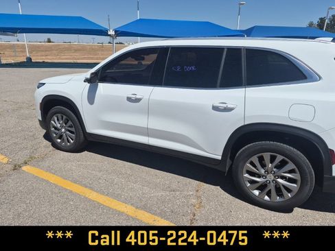 Used 2026 Buick Enclave Preferred FWD image 9