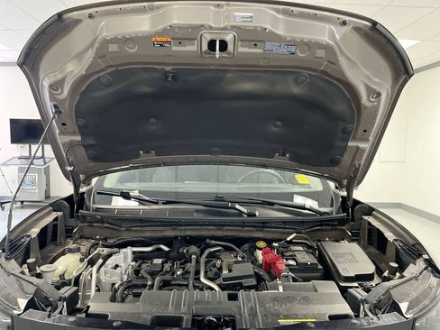 Used 2025 Nissan Kicks SR w/ SR Premium Package AWD/4WD image 13