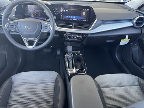 New 2026 Chevrolet Trax LT w/ Driver Confidence Package FWD image 18