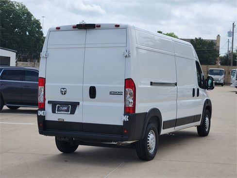 Used 2026 RAM ProMaster 2500 w/ Convenience Group FWD image 15