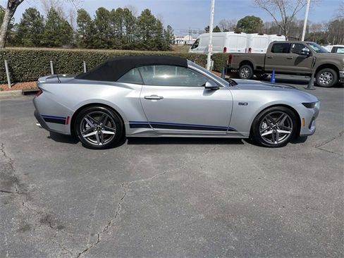 Used 2025 Ford Mustang GT Premium image 34