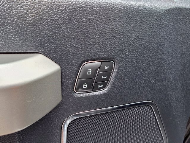 Used 2022 Ford F250 Lariat w/ Lariat Ultimate Package AWD/4WD image 17