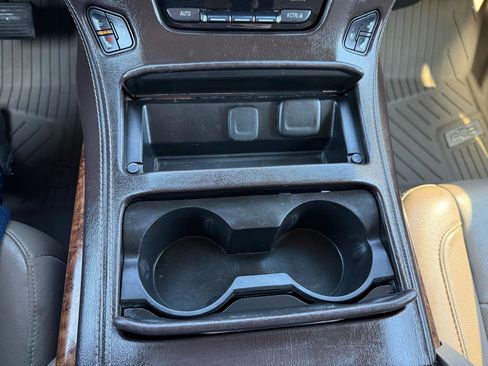 Used 2019 Chevrolet Suburban Premier image 38