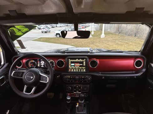 Used 2023 Jeep Wrangler Unlimited Rubicon w/ Cold Weather Group image 27